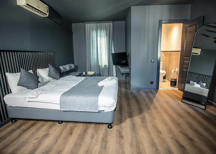 Hotel Arkem Deluxe 2*