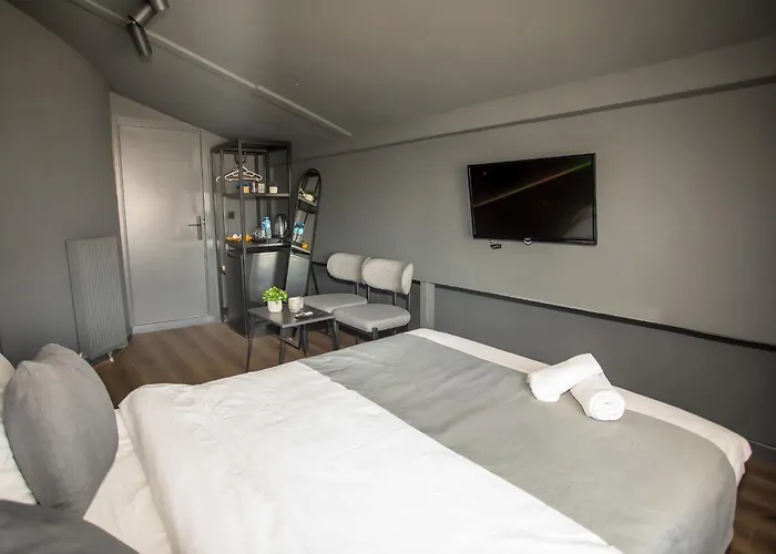 Arkem Deluxe Hotel 2*