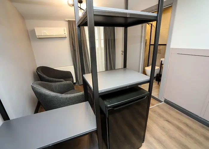 Arkem Deluxe Hotel 2*