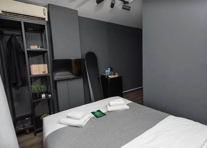 Arkem Deluxe Hotel 2*