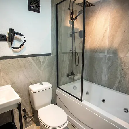 Ξενοδοχείο Arkem Deluxe 2*